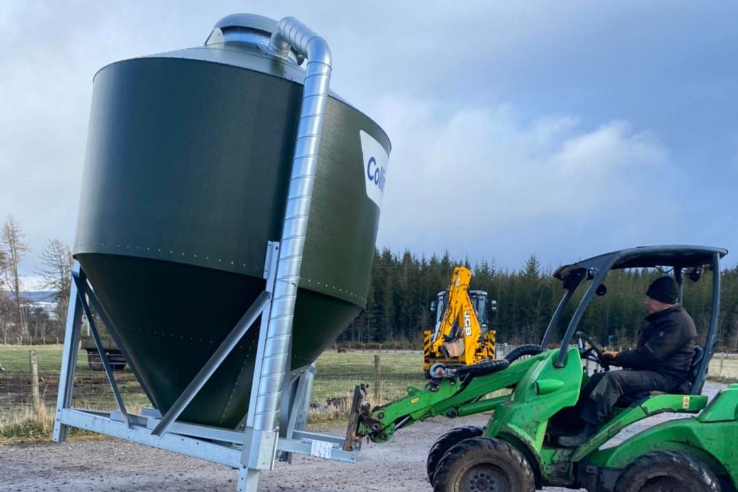 Feeder Hopper arriving on the farm.